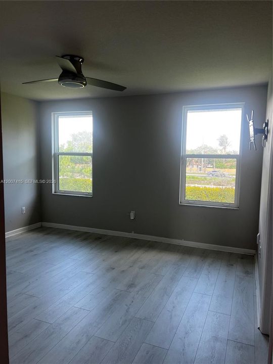 В аренду: $2,500 (3 спален, 2 ванн, 1498 Квадратных фут)