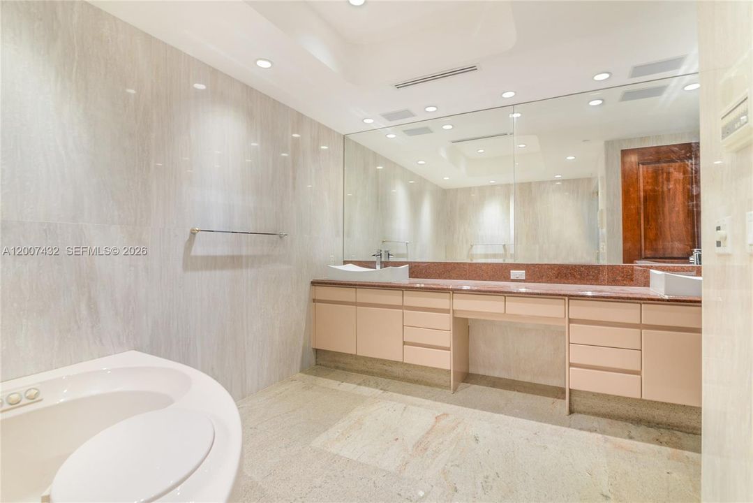 En Renta: $35,000 (3 camas, 3 baños, 5469 Pies cuadrados)