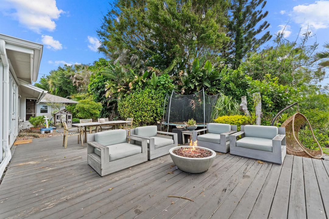 Backyard Patio Deck
