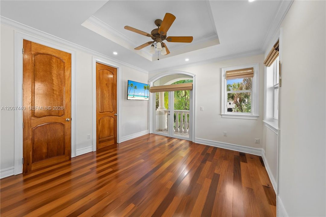 En Venta: $3,295,000 (4 camas, 4 baños, 3676 Pies cuadrados)