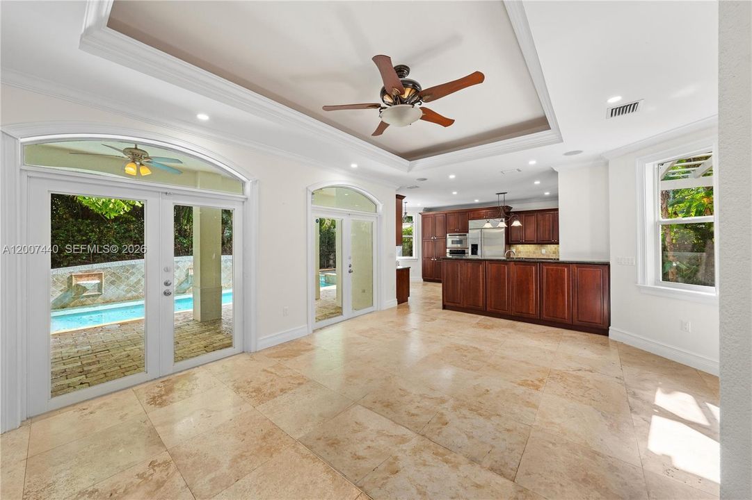En Venta: $3,295,000 (4 camas, 4 baños, 3676 Pies cuadrados)