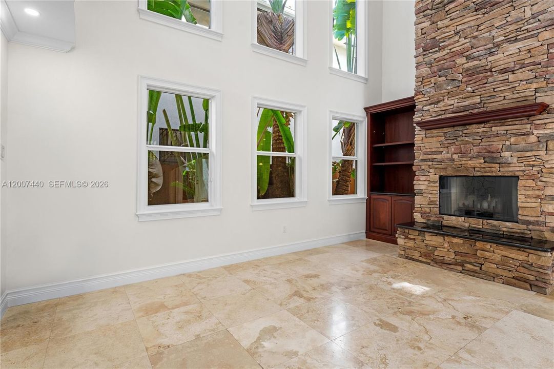 En Venta: $3,295,000 (4 camas, 4 baños, 3676 Pies cuadrados)