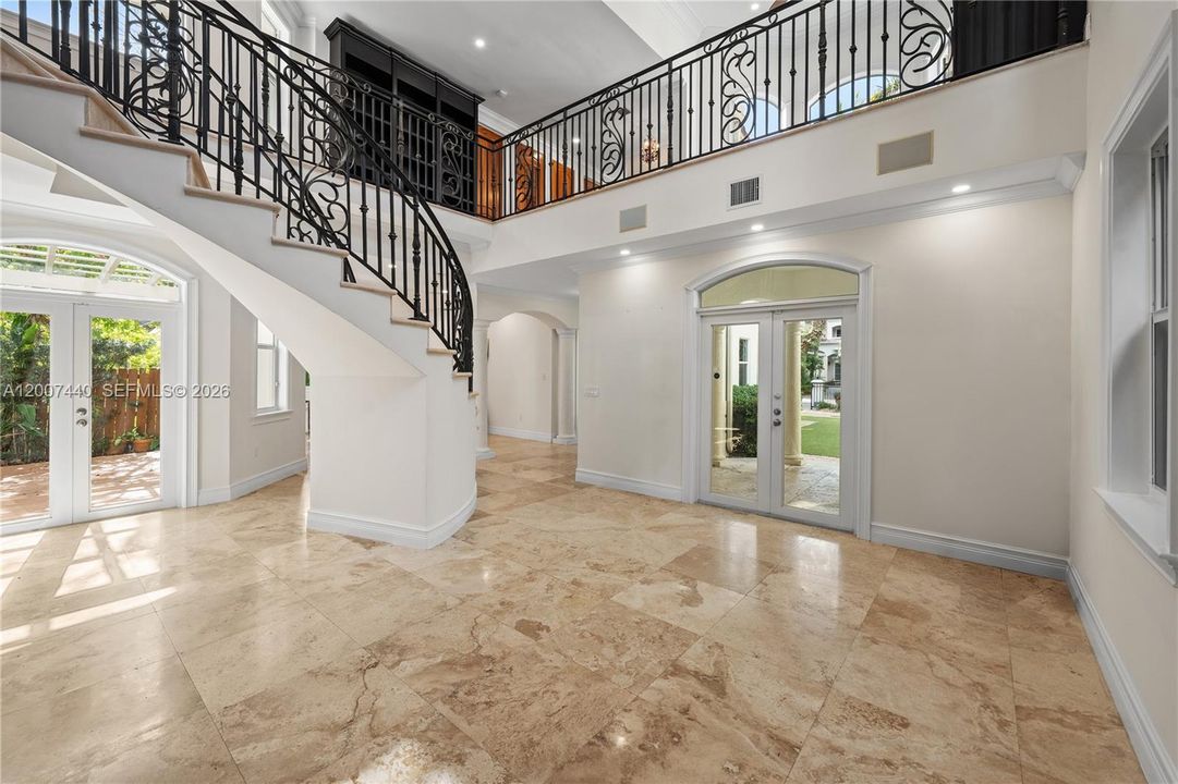 En Venta: $3,295,000 (4 camas, 4 baños, 3676 Pies cuadrados)