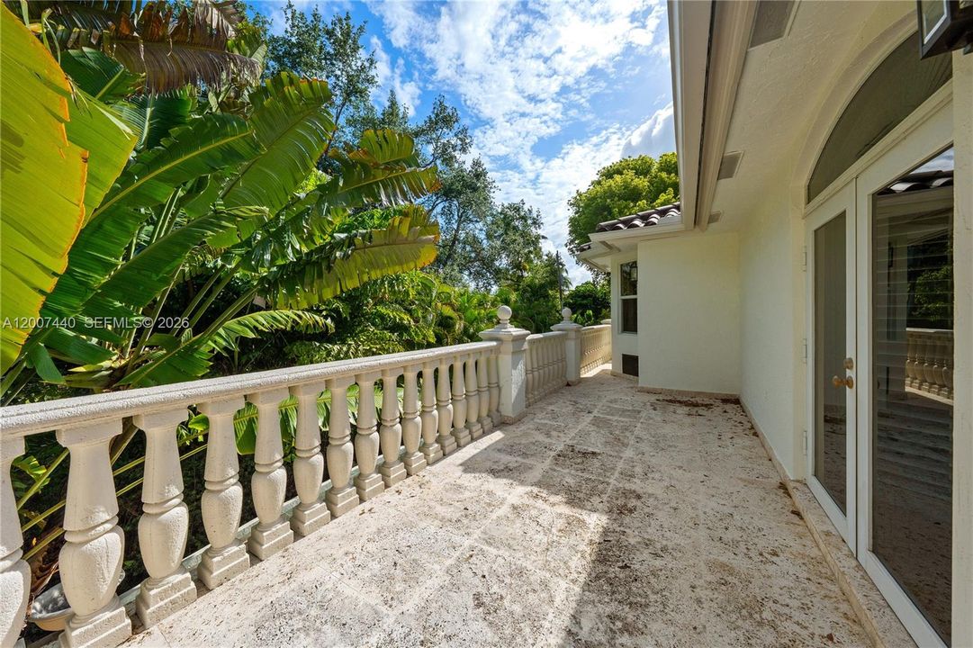 En Venta: $3,295,000 (4 camas, 4 baños, 3676 Pies cuadrados)