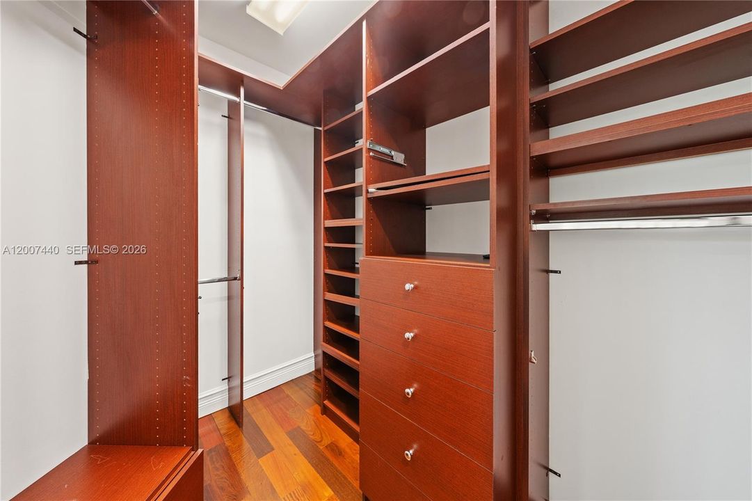 En Venta: $3,295,000 (4 camas, 4 baños, 3676 Pies cuadrados)