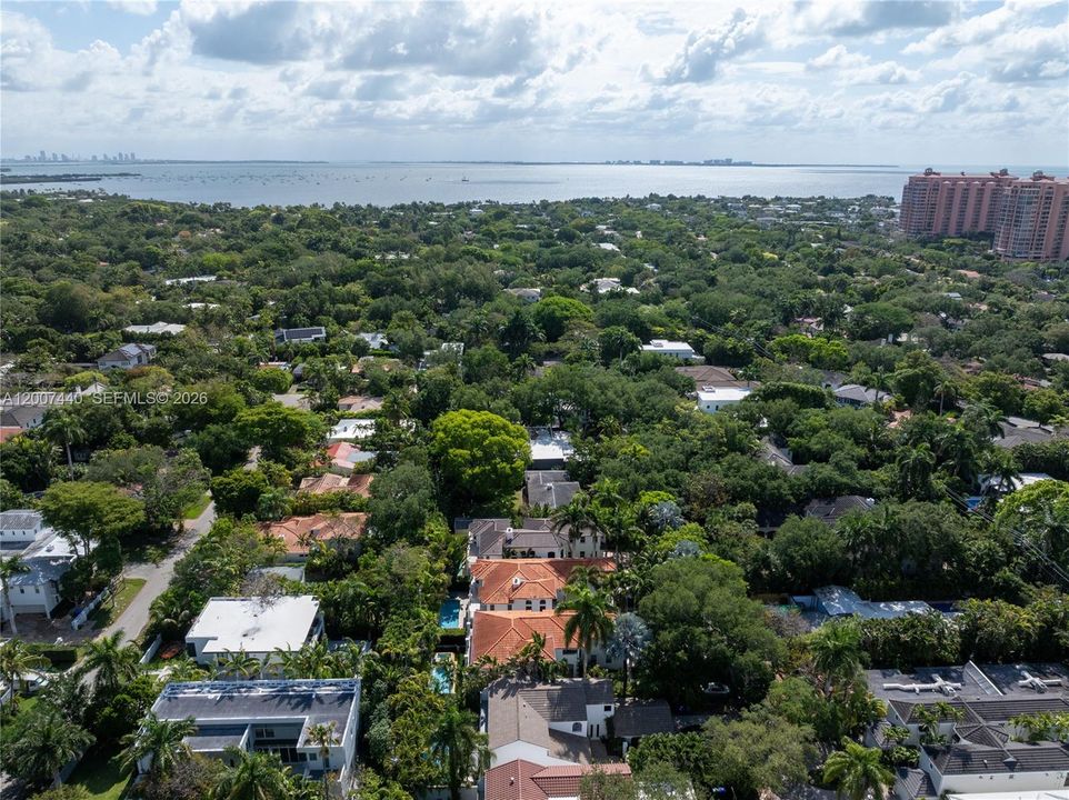 En Venta: $3,295,000 (4 camas, 4 baños, 3676 Pies cuadrados)