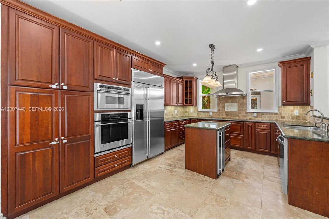 En Venta: $3,295,000 (4 camas, 4 baños, 3676 Pies cuadrados)