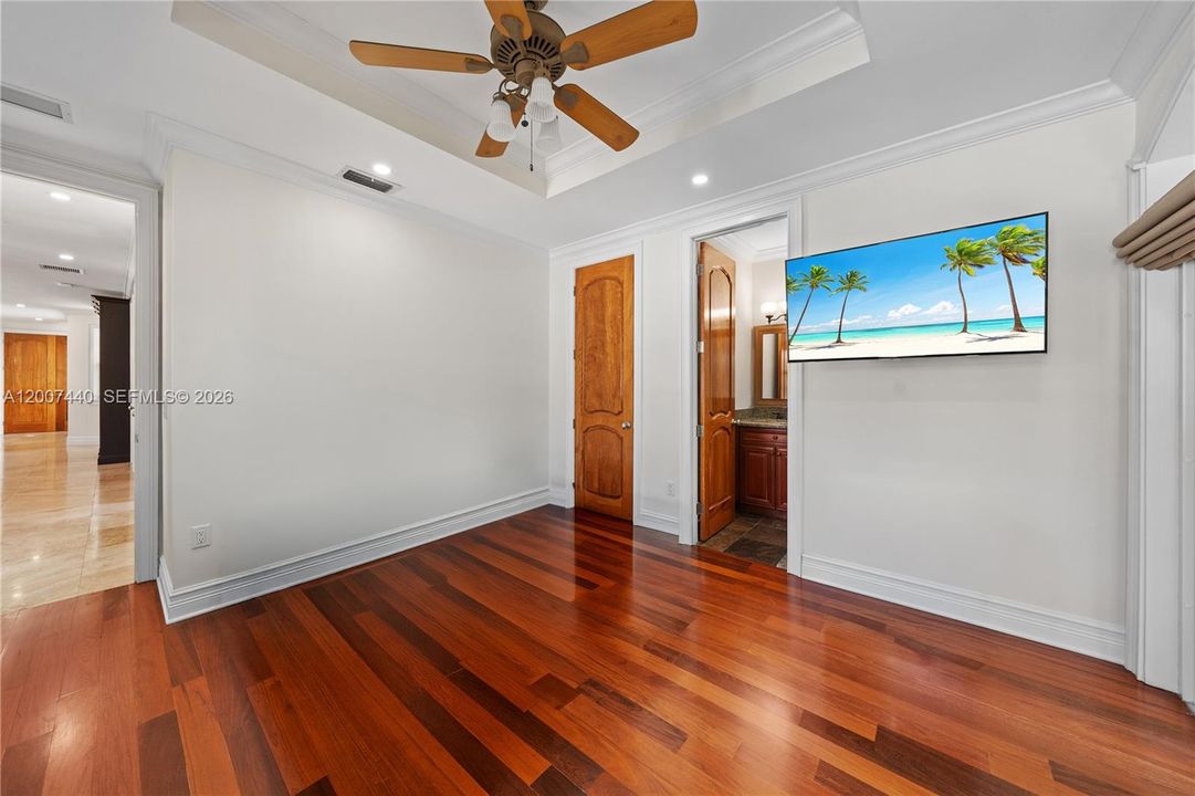En Venta: $3,295,000 (4 camas, 4 baños, 3676 Pies cuadrados)