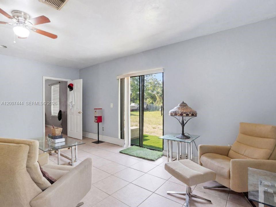 Vendido Recientemente: $424,999 (3 camas, 3 baños, 0 Pies cuadrados)