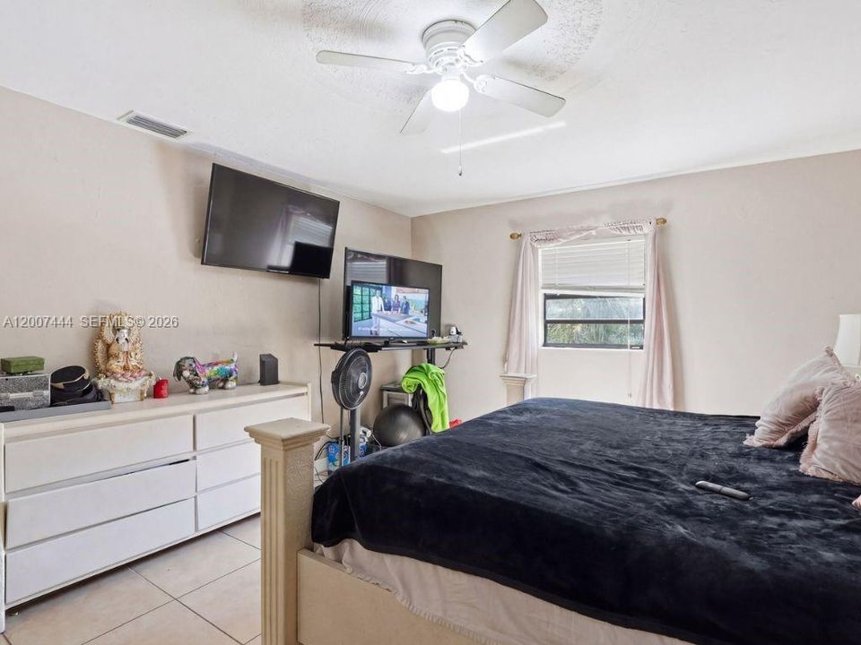 Vendido Recientemente: $424,999 (3 camas, 3 baños, 0 Pies cuadrados)