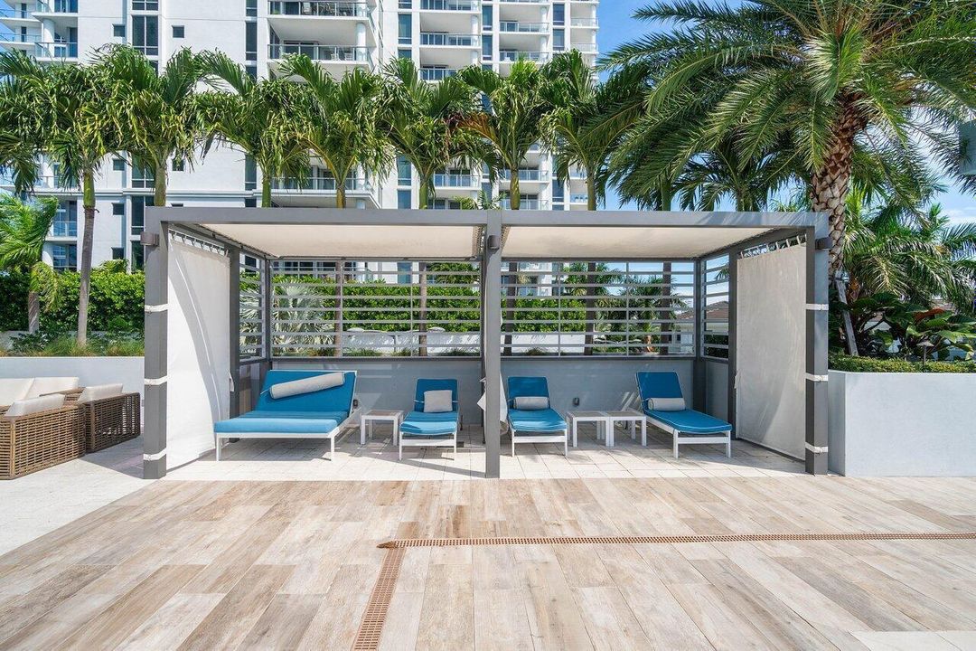 Tower 3 Cabanas