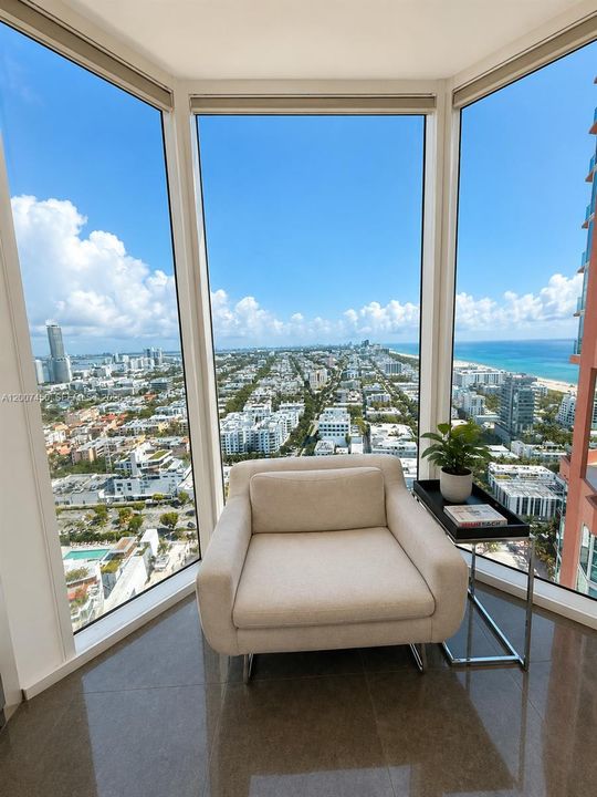 Active With Contract: $12,000 (2 beds, 2 baths, 1960 Square Feet)