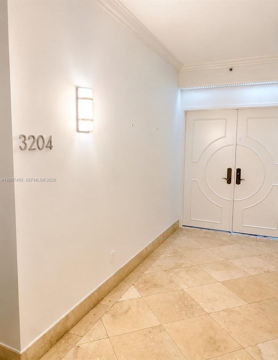 Active With Contract: $12,000 (2 beds, 2 baths, 1960 Square Feet)