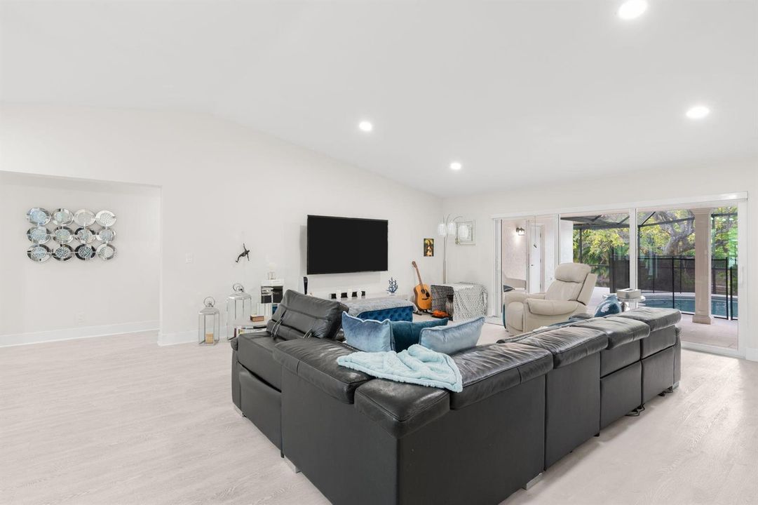 6-web-or-mls-20202 Back 9 Dr Boca Raton,