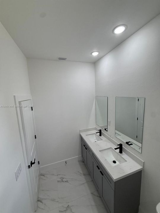 En Renta: $2,200 (4 camas, 2 baños, 0 Pies cuadrados)