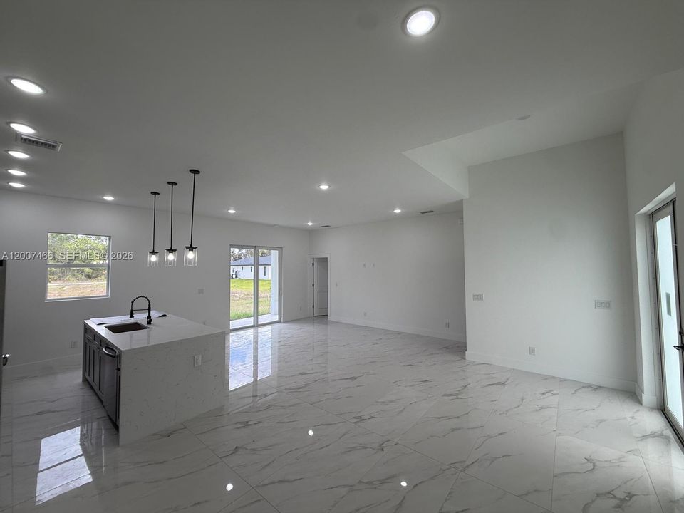 En Renta: $2,200 (4 camas, 2 baños, 0 Pies cuadrados)