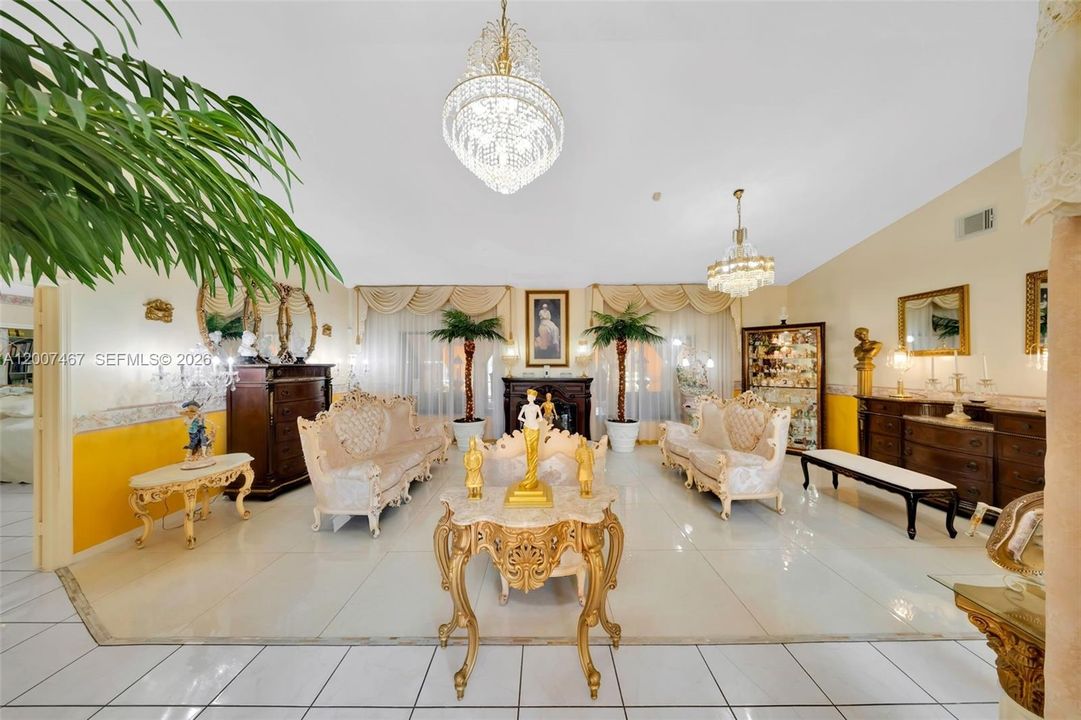 En Venta: $1,150,000 (4 camas, 2 baños, 2444 Pies cuadrados)
