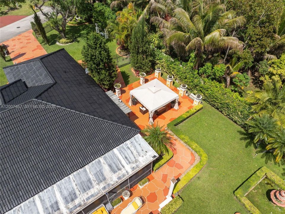 En Venta: $1,150,000 (4 camas, 2 baños, 2444 Pies cuadrados)