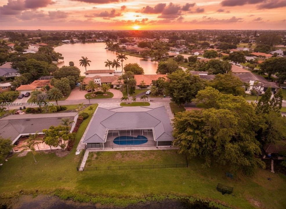 En Venta: $1,230,000 (4 camas, 4 baños, 2748 Pies cuadrados)