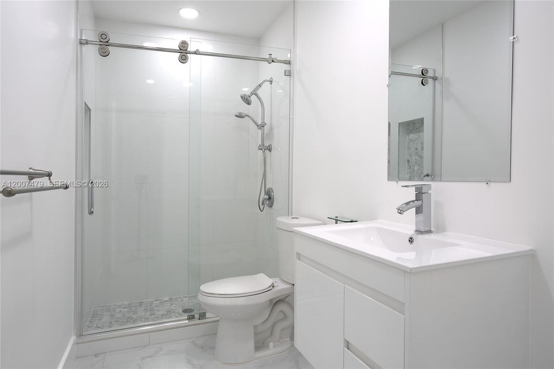 En Venta: $1,230,000 (4 camas, 4 baños, 2748 Pies cuadrados)