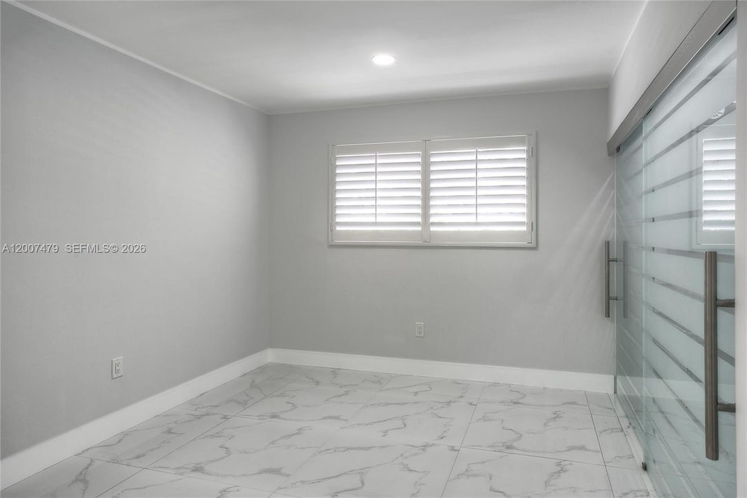 En Venta: $1,230,000 (4 camas, 4 baños, 2748 Pies cuadrados)