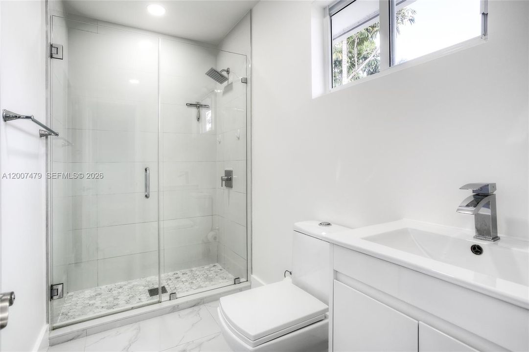 En Venta: $1,230,000 (4 camas, 4 baños, 2748 Pies cuadrados)