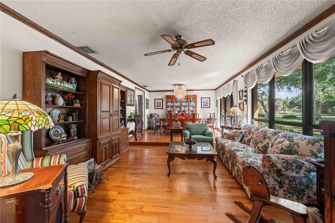 En Venta: $1,997,000 (4 camas, 3 baños, 3388 Pies cuadrados)