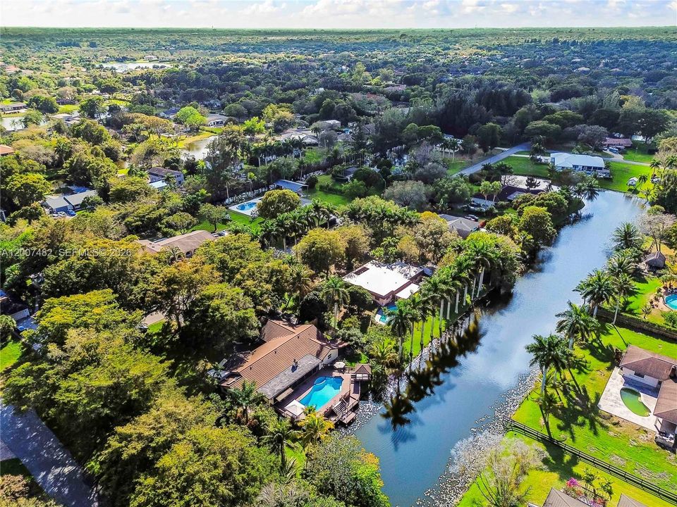 En Venta: $1,997,000 (4 camas, 3 baños, 3388 Pies cuadrados)