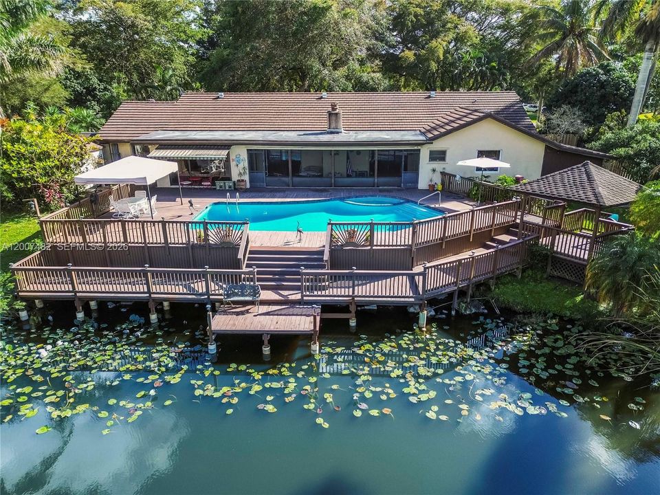 En Venta: $1,997,000 (4 camas, 3 baños, 3388 Pies cuadrados)