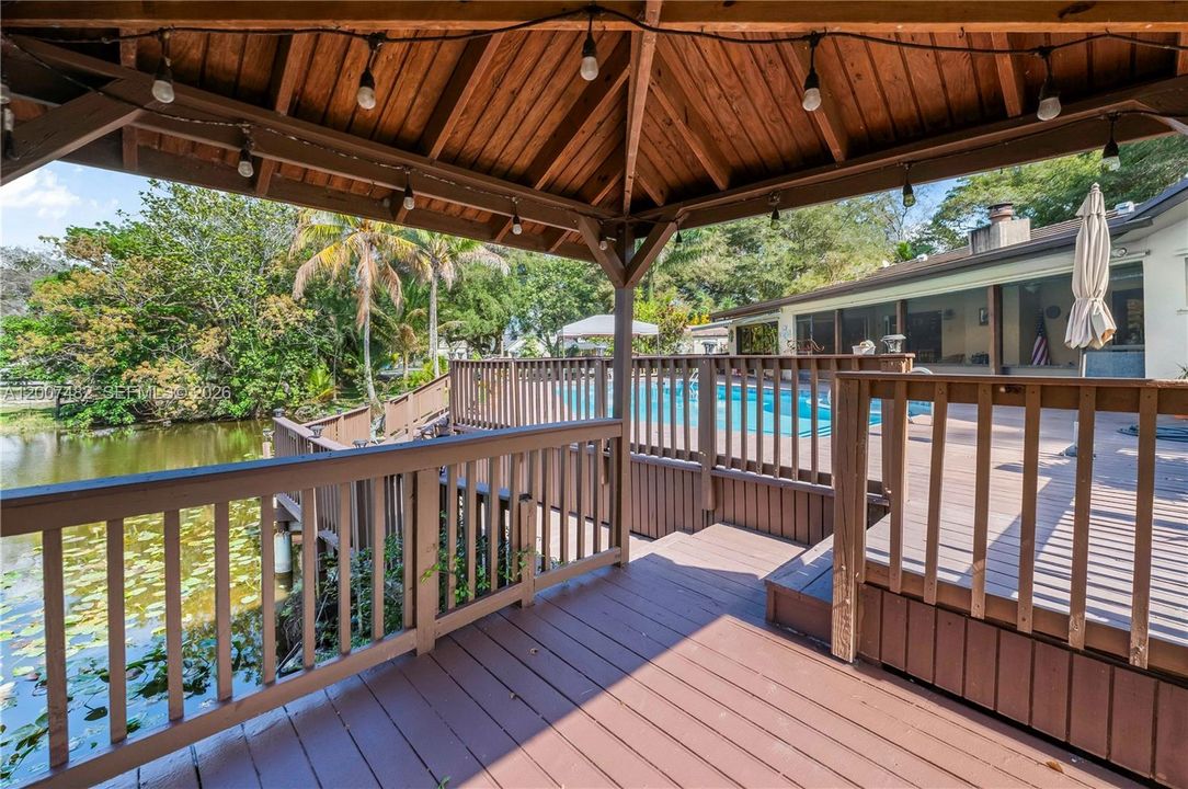 En Venta: $1,997,000 (4 camas, 3 baños, 3388 Pies cuadrados)