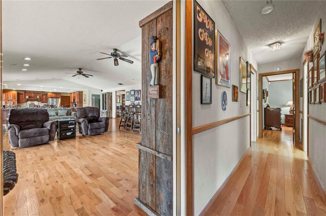 En Venta: $1,997,000 (4 camas, 3 baños, 3388 Pies cuadrados)