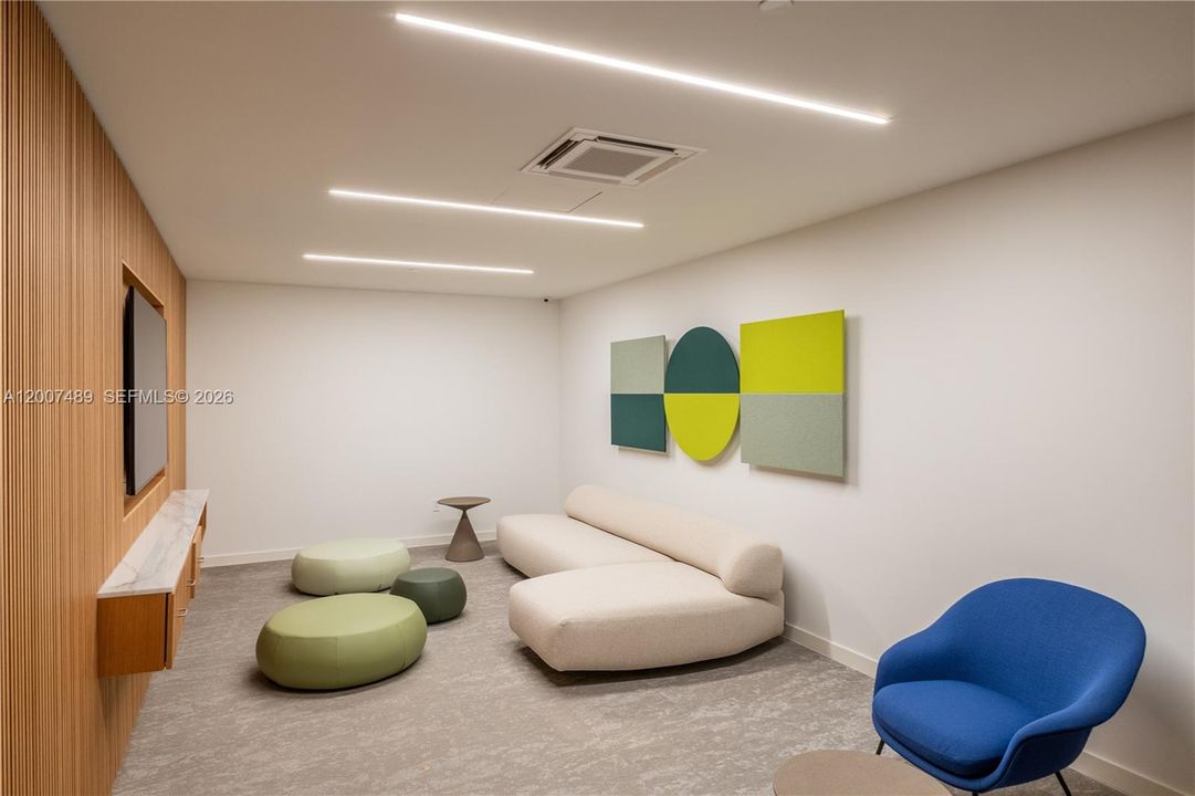 En Venta: $3,590,000 (3 camas, 3 baños, 2220 Pies cuadrados)