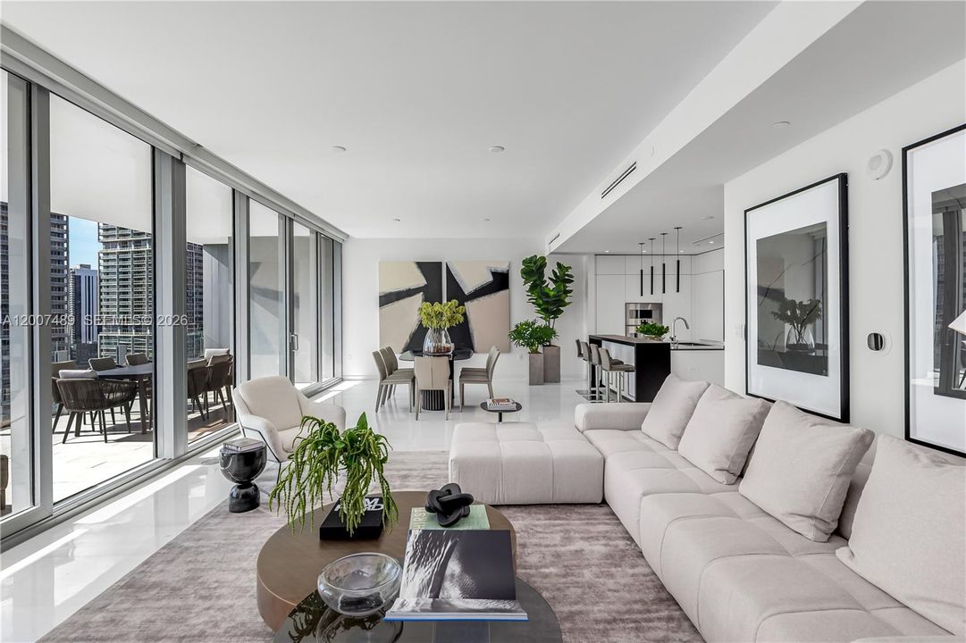 En Venta: $3,590,000 (3 camas, 3 baños, 2220 Pies cuadrados)