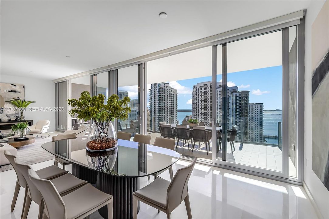 En Venta: $3,590,000 (3 camas, 3 baños, 2220 Pies cuadrados)