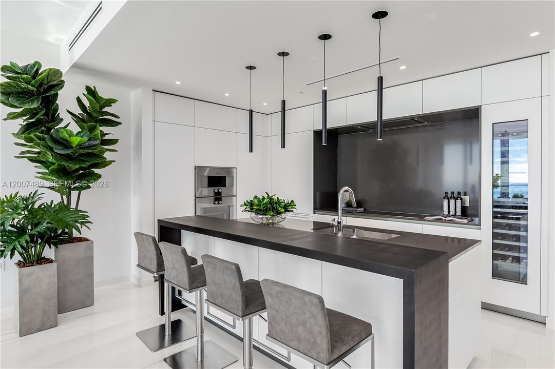 En Venta: $3,590,000 (3 camas, 3 baños, 2220 Pies cuadrados)