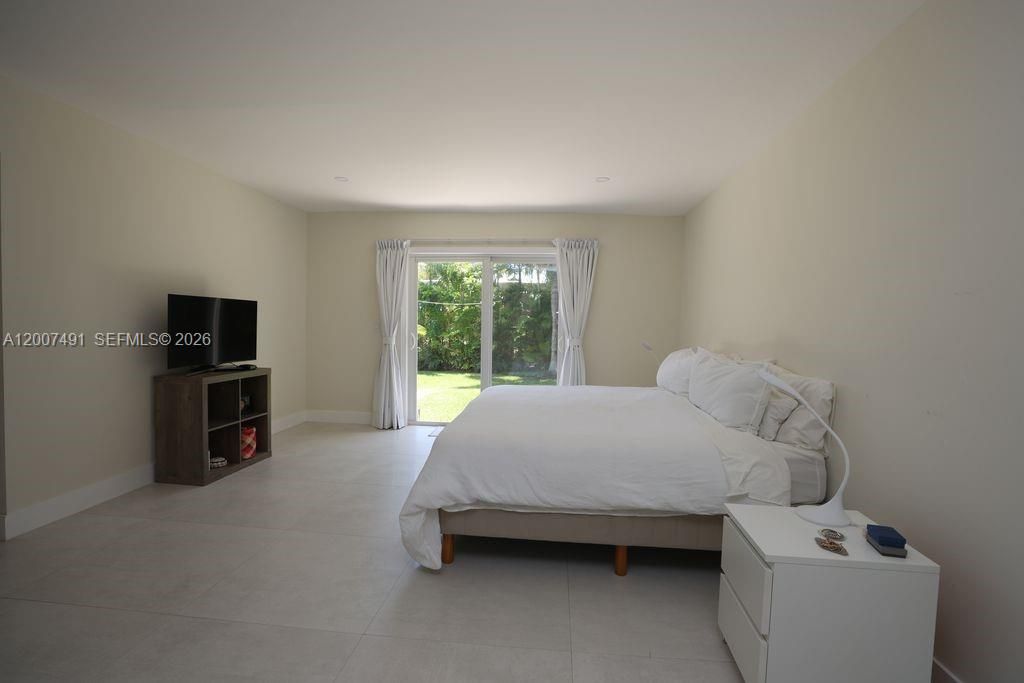 For Sale: $2,350,000 (4 beds, 4 baths, 2964 Square Feet)
