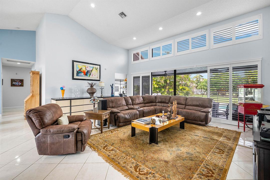 007-17887LittenDrive-BocaRaton-FL-33498-