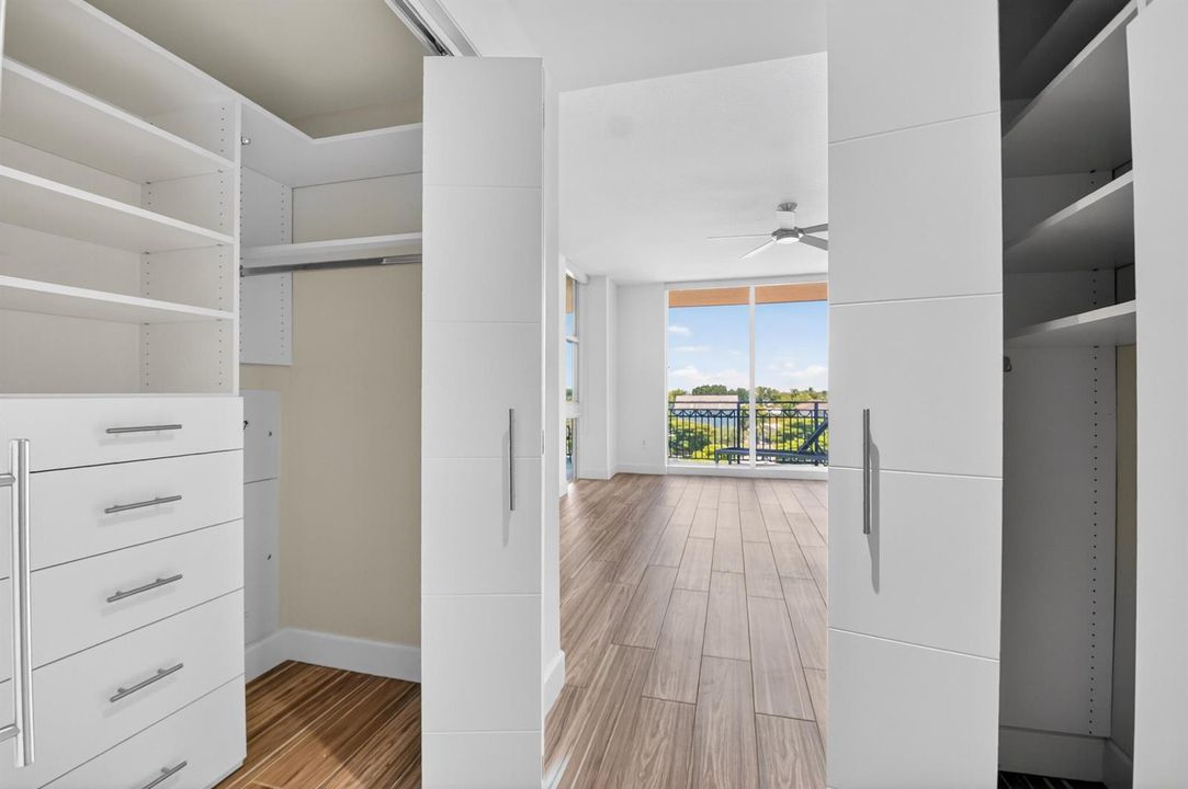 Built-in Closet Shelving