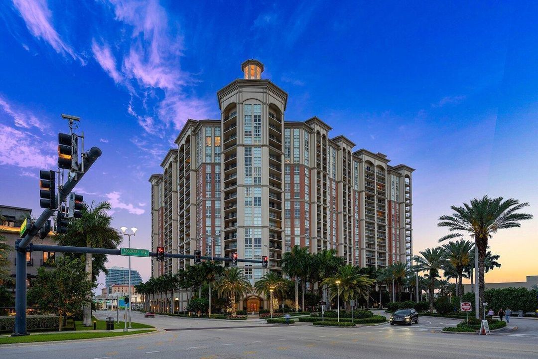 Iconic - CityPlace South Tower
