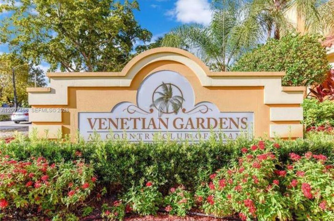 Active With Contract: $2,400 (2 beds, 2 baths, 1417 Square Feet)