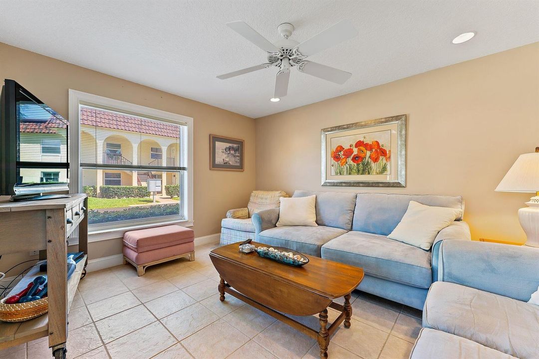 Tile floors, tasteful decor