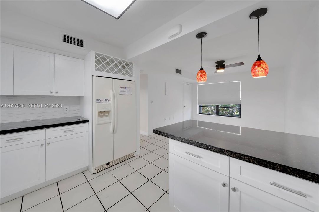 Activo con contrato: $399,000 (2 camas, 2 baños, 1290 Pies cuadrados)