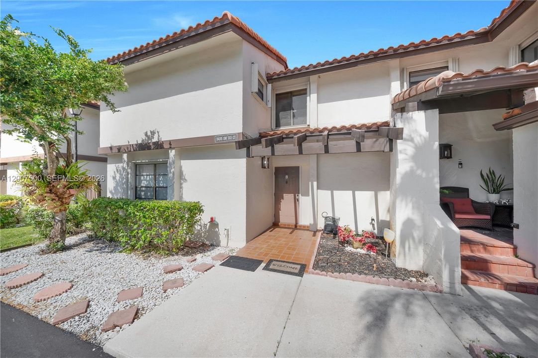 Activo con contrato: $399,000 (2 camas, 2 baños, 1290 Pies cuadrados)