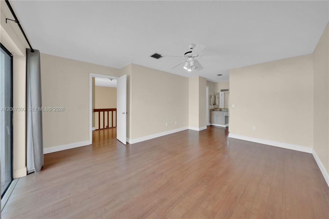 Activo con contrato: $399,000 (2 camas, 2 baños, 1290 Pies cuadrados)