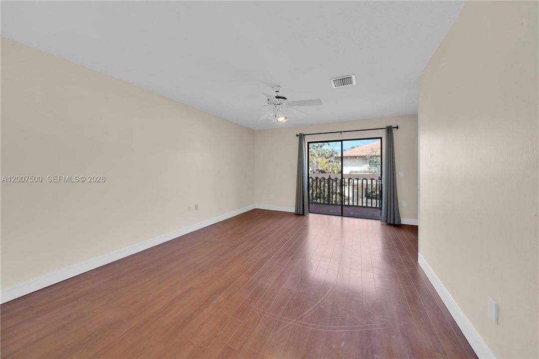 Activo con contrato: $399,000 (2 camas, 2 baños, 1290 Pies cuadrados)