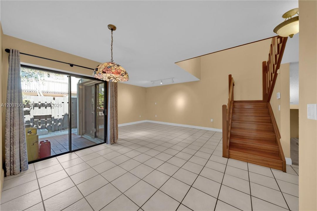 Activo con contrato: $399,000 (2 camas, 2 baños, 1290 Pies cuadrados)