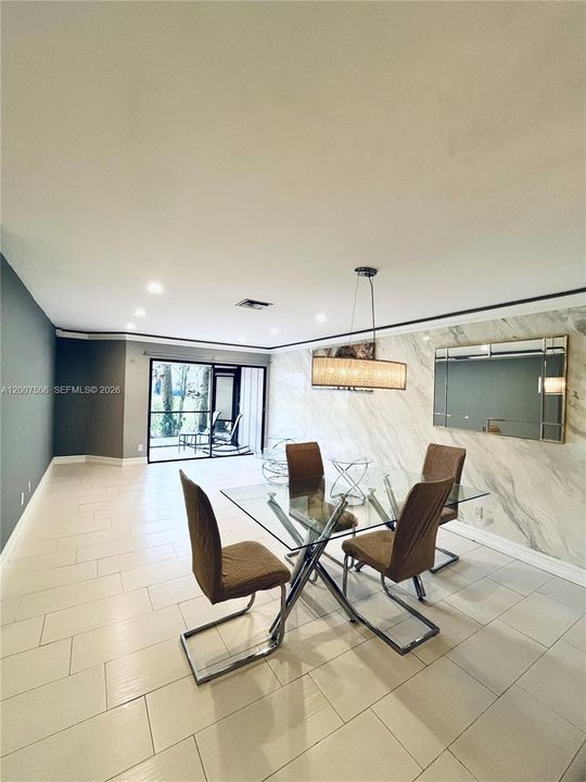 Activo con contrato: $315,000 (3 camas, 2 baños, 1298 Pies cuadrados)