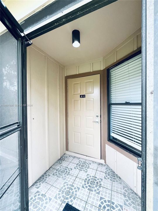 Activo con contrato: $315,000 (3 camas, 2 baños, 1298 Pies cuadrados)
