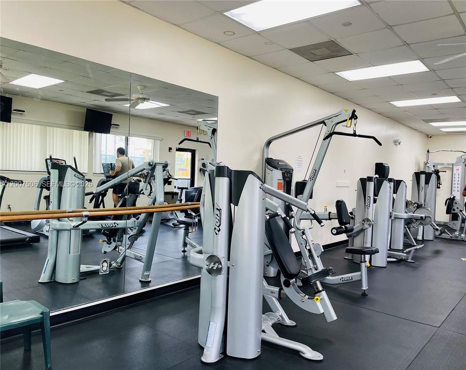 Activo con contrato: $315,000 (3 camas, 2 baños, 1298 Pies cuadrados)