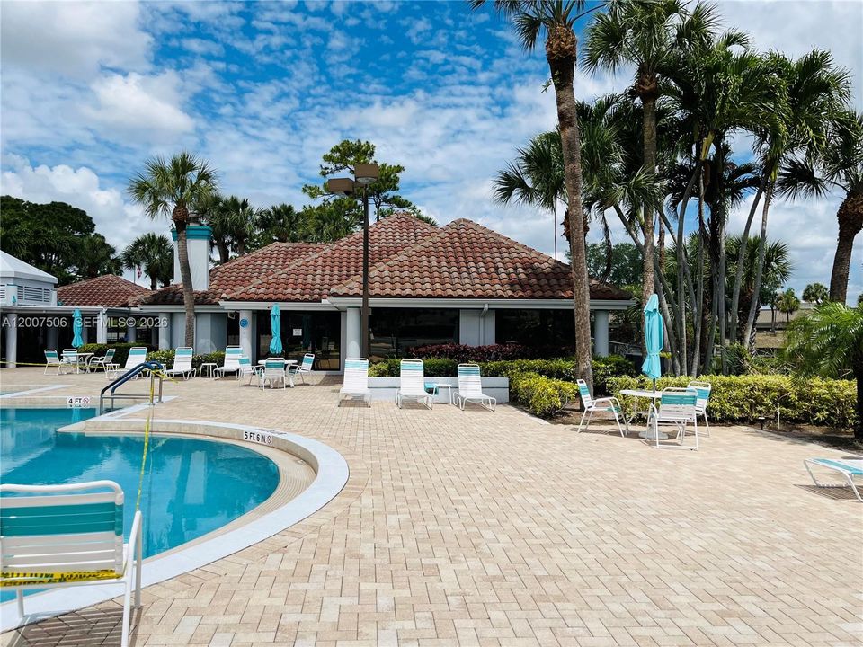 Activo con contrato: $315,000 (3 camas, 2 baños, 1298 Pies cuadrados)